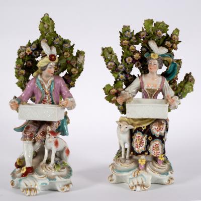 A pair of Chelsea Derby porcelain