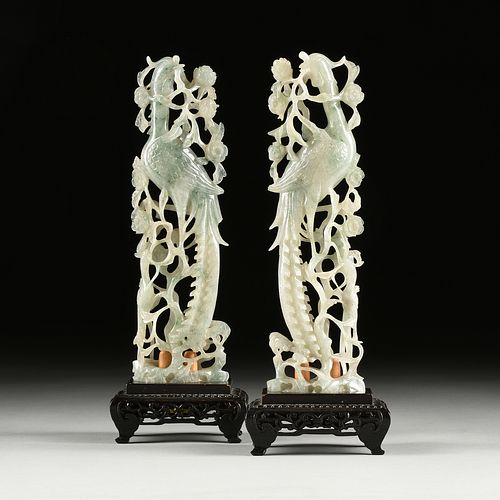 A PAIR OF CHINESE APPLE GREEN AND