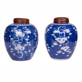 A PAIR OF CHINESE BLUE AND WHI