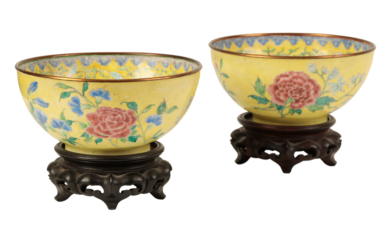 A PAIR OF CHINESE CANTON ENAMEL