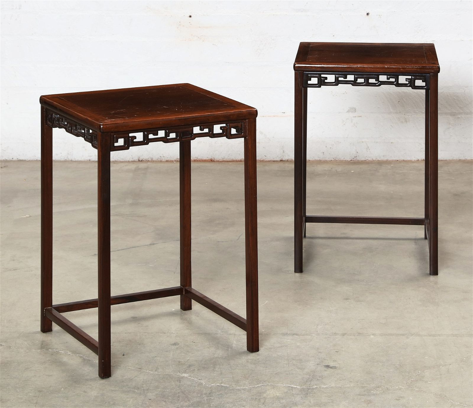 A PAIR OF CHINESE CARVED HARDWOOD