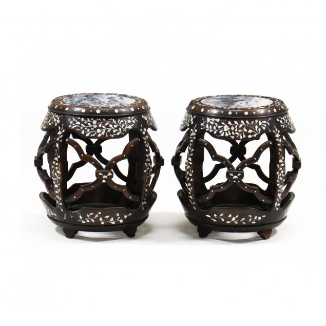 A PAIR OF CHINESE CARVED WOODEN