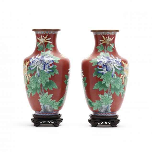 A PAIR OF CHINESE CLOISONNE VASES
