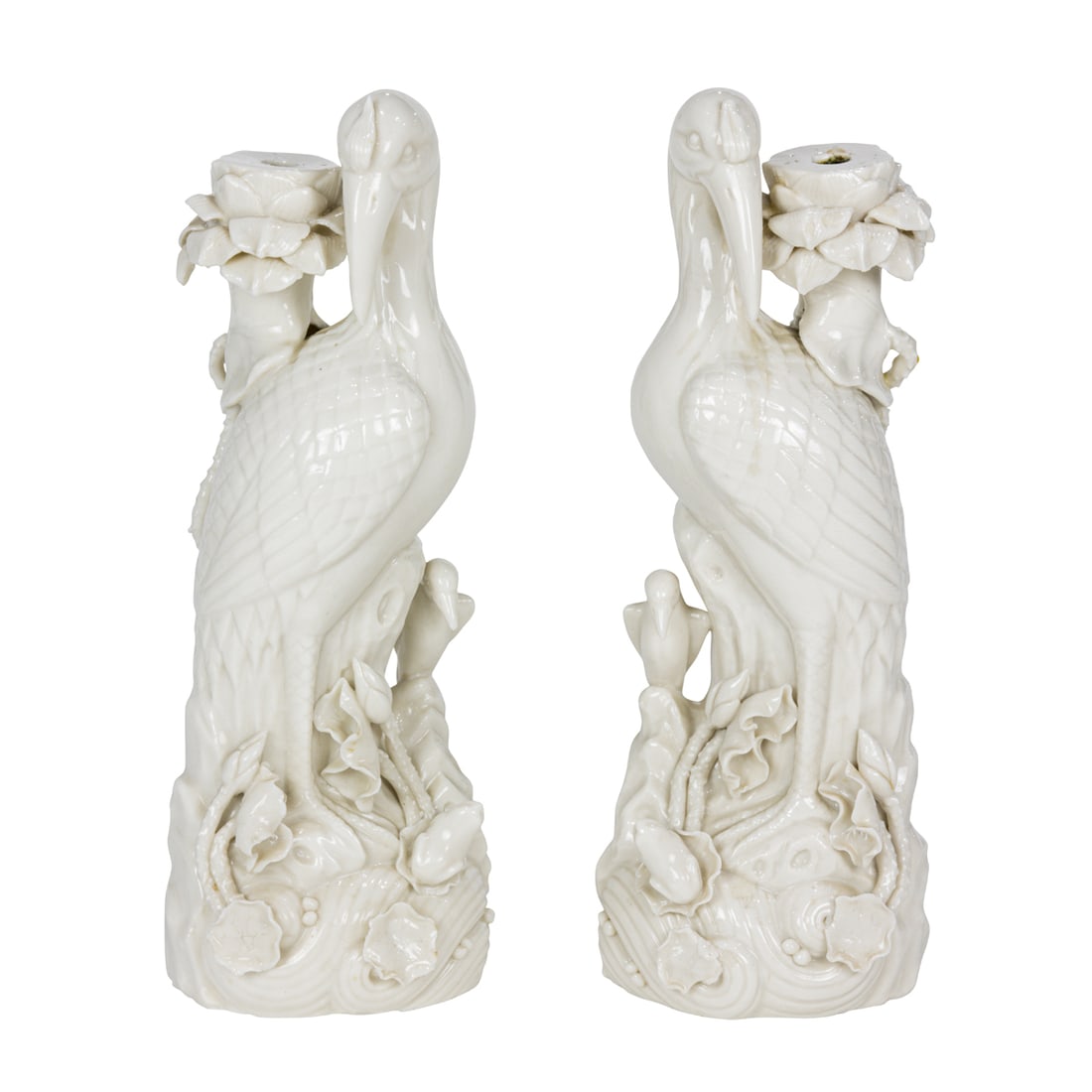 A PAIR OF CHINESE DEHUA 'CRANE'