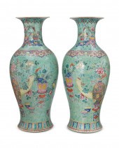 A PAIR OF CHINESE ENAMELED POR