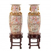 A PAIR OF CHINESE EXPORT ROSE