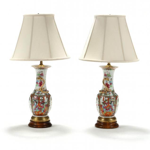 A PAIR OF CHINESE EXPORT