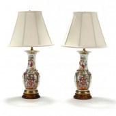 A PAIR OF CHINESE EXPORT PORCE