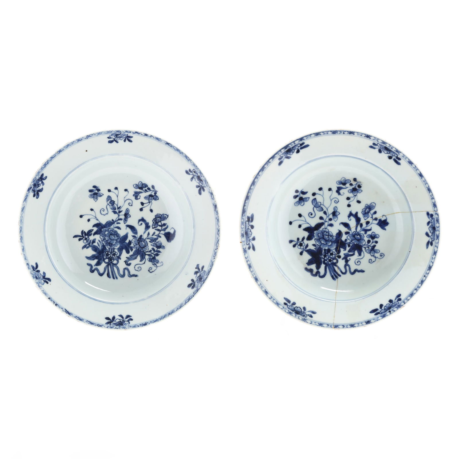 A PAIR OF CHINESE EXPORT