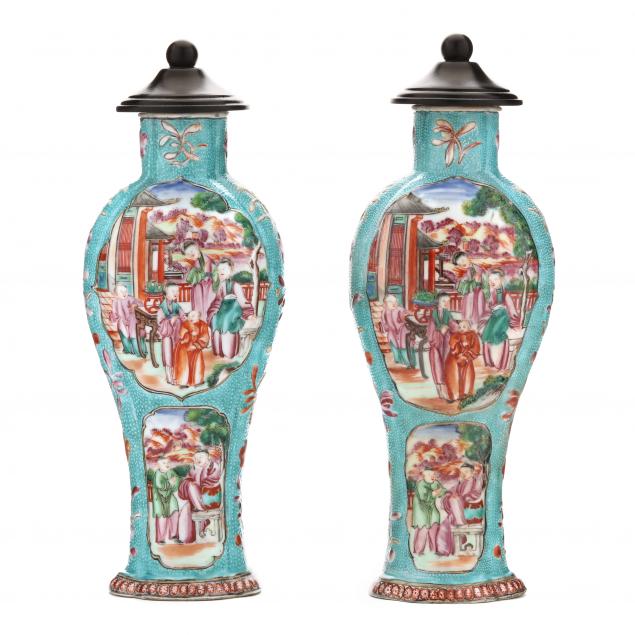 A PAIR OF CHINESE EXPORT