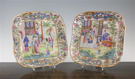 A pair of Chinese famille rose