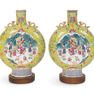 A Pair of Chinese Famille Rose