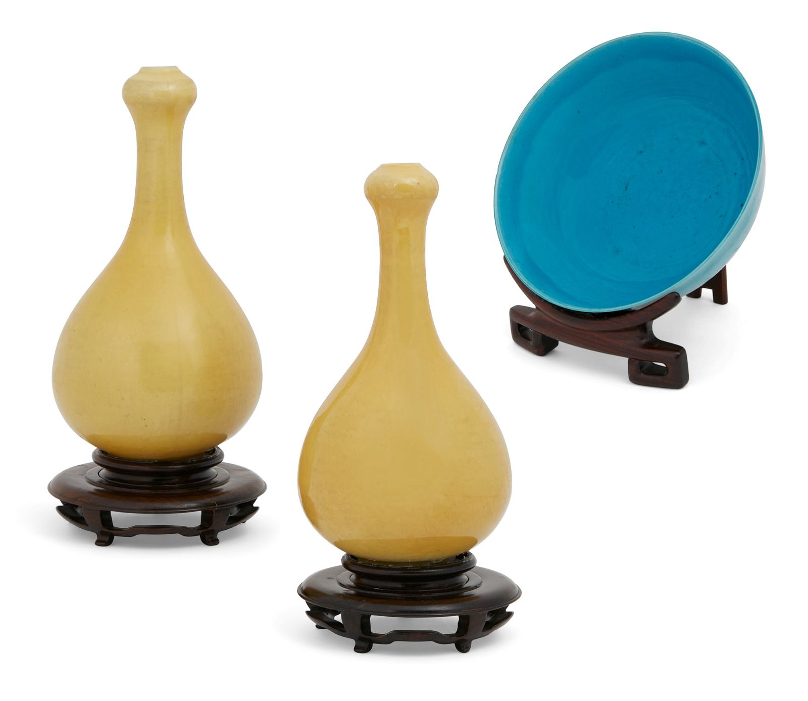A PAIR OF CHINESE GARLIC HEAD VASES