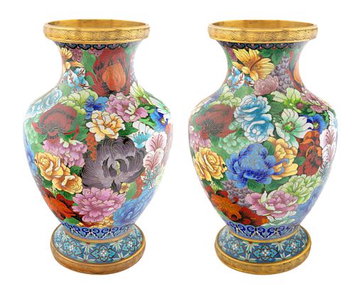 A PAIR OF CHINESE GILT BRONZE AND