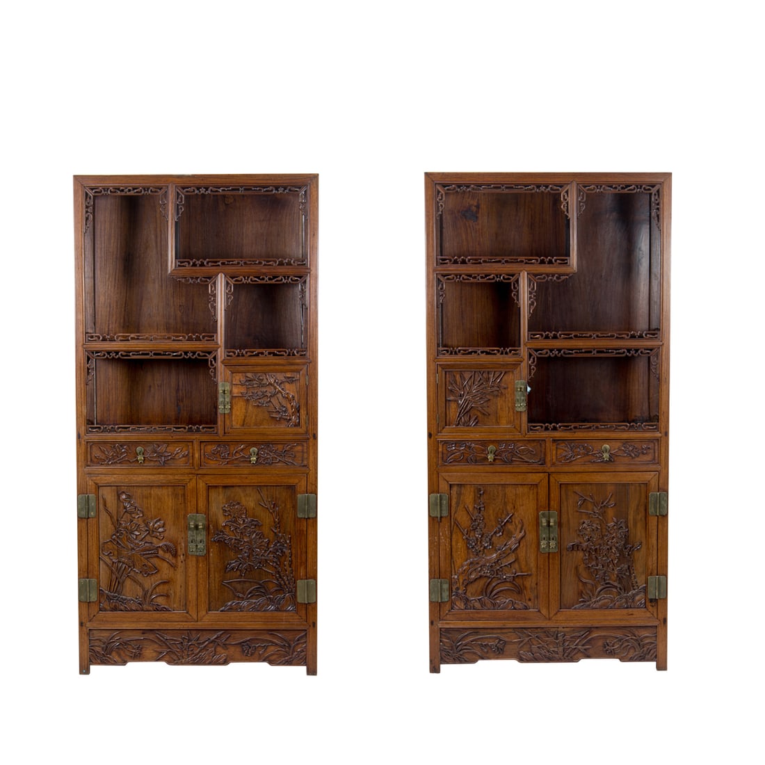 A PAIR OF CHINESE HARDWOOD CURIO