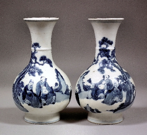 A pair of Chinese porcelain blue