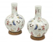 A PAIR OF CHINESE PORCELAIN VA