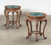A PAIR OF CHINESE PORCELAIN IN