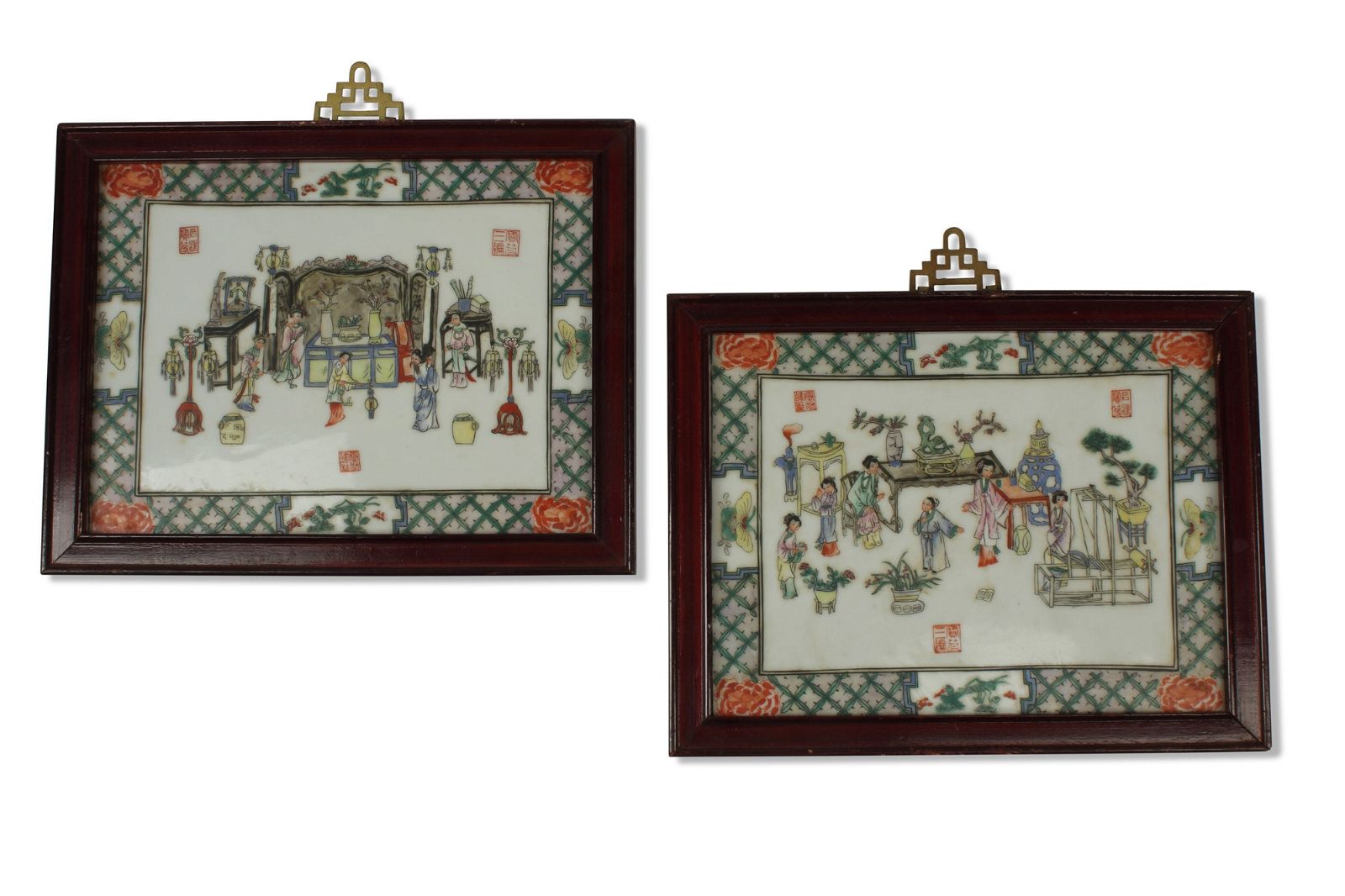 A PAIR OF CHINESE PORCELAIN
