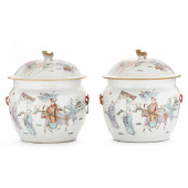 A PAIR OF CHINESE PORCELAIN JA