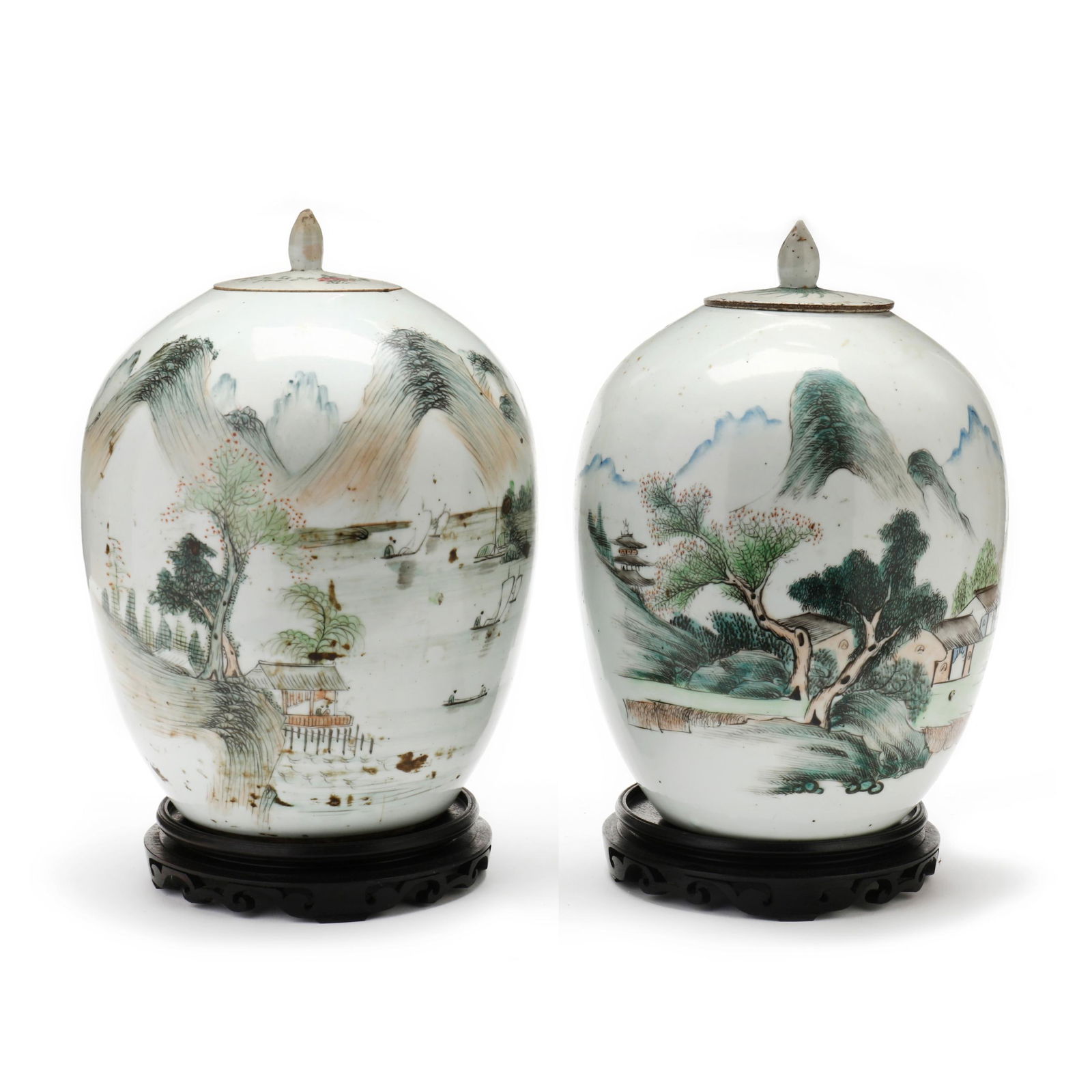 A PAIR OF CHINESE PORCELAIN FAMILLE
