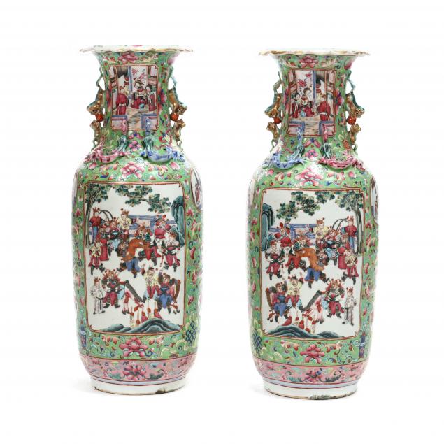 A PAIR OF CHINESE PORCELAIN GREEN