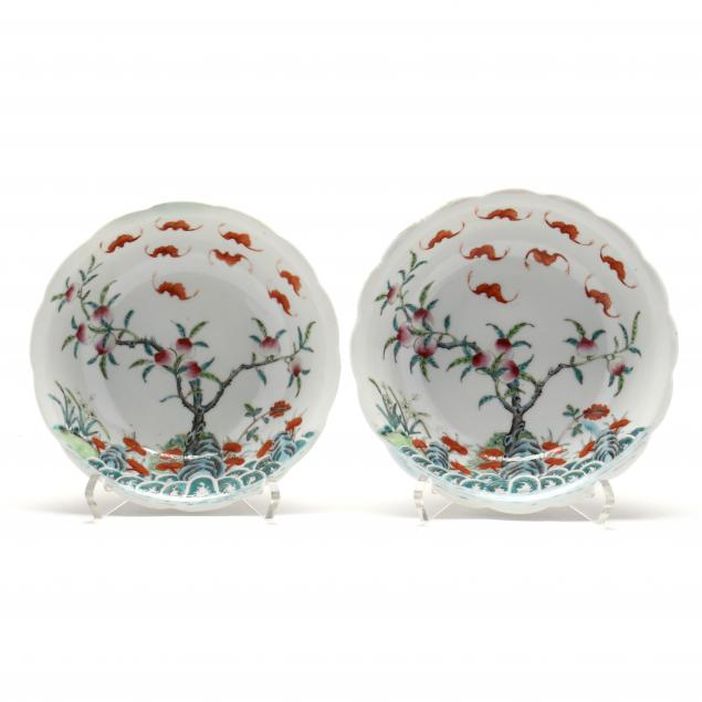 A PAIR OF CHINESE PORCELAIN BOWLS