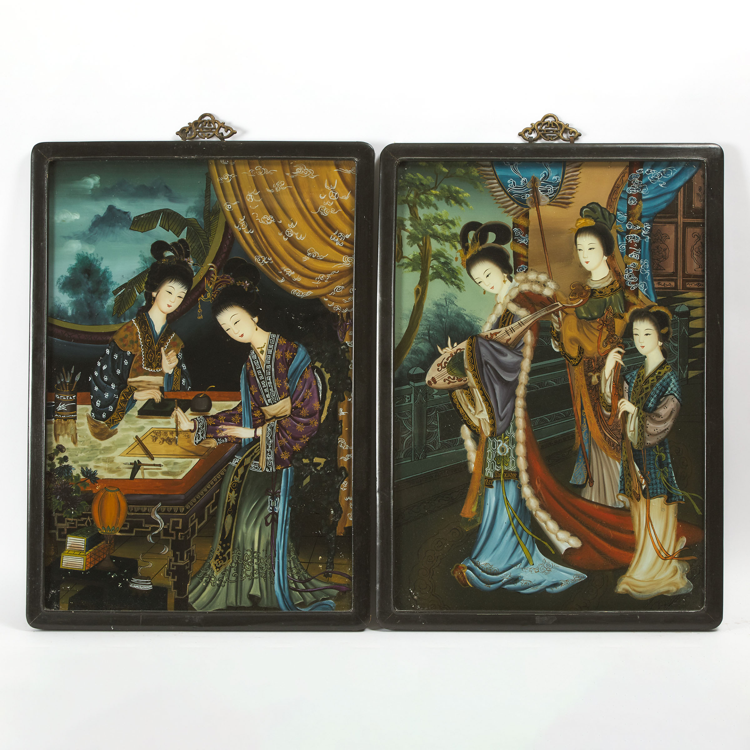 A Pair of Chinese Reverse Painted