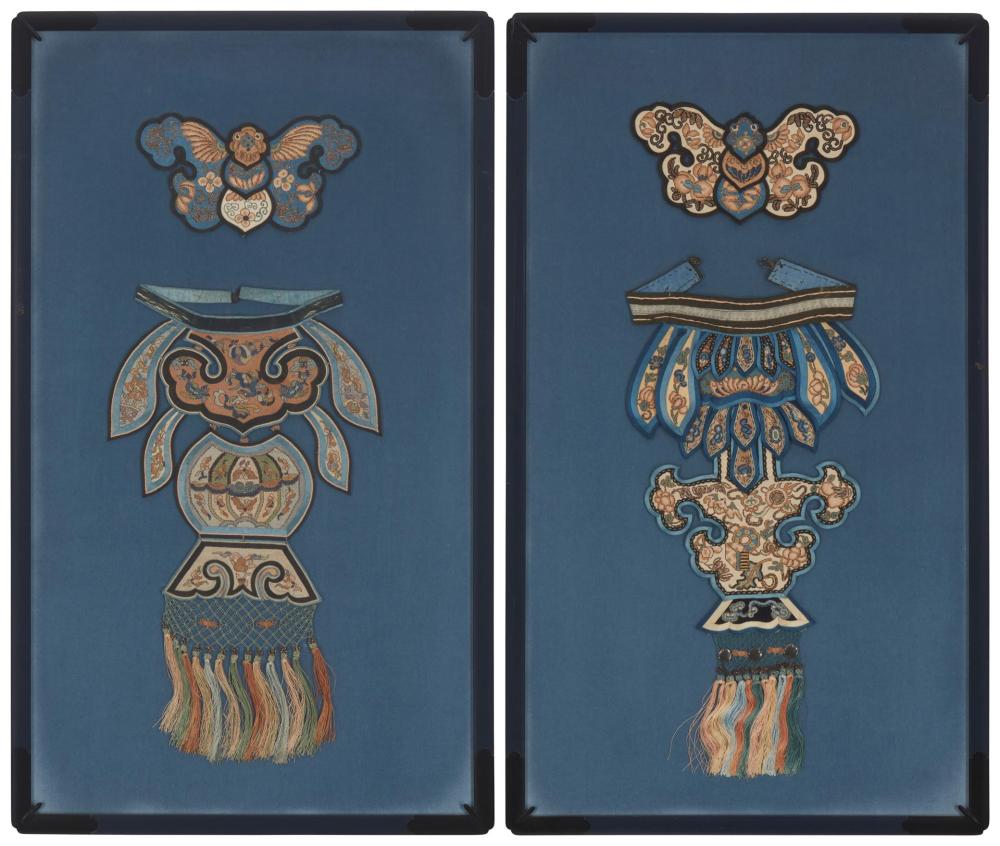 A PAIR OF CHINESE SILK