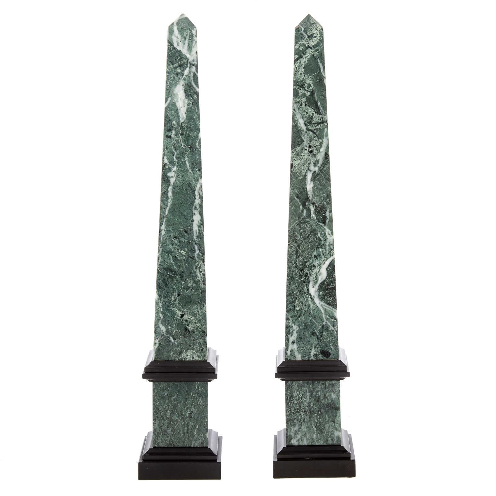 A PAIR OF CLASSICAL STYLE ONYX