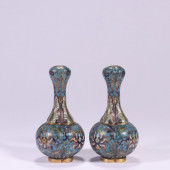 A PAIR OF CLOISONNÉ 'FLORAL' G