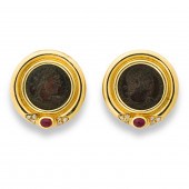 A PAIR OF COIN AND EIGHTEEN KA