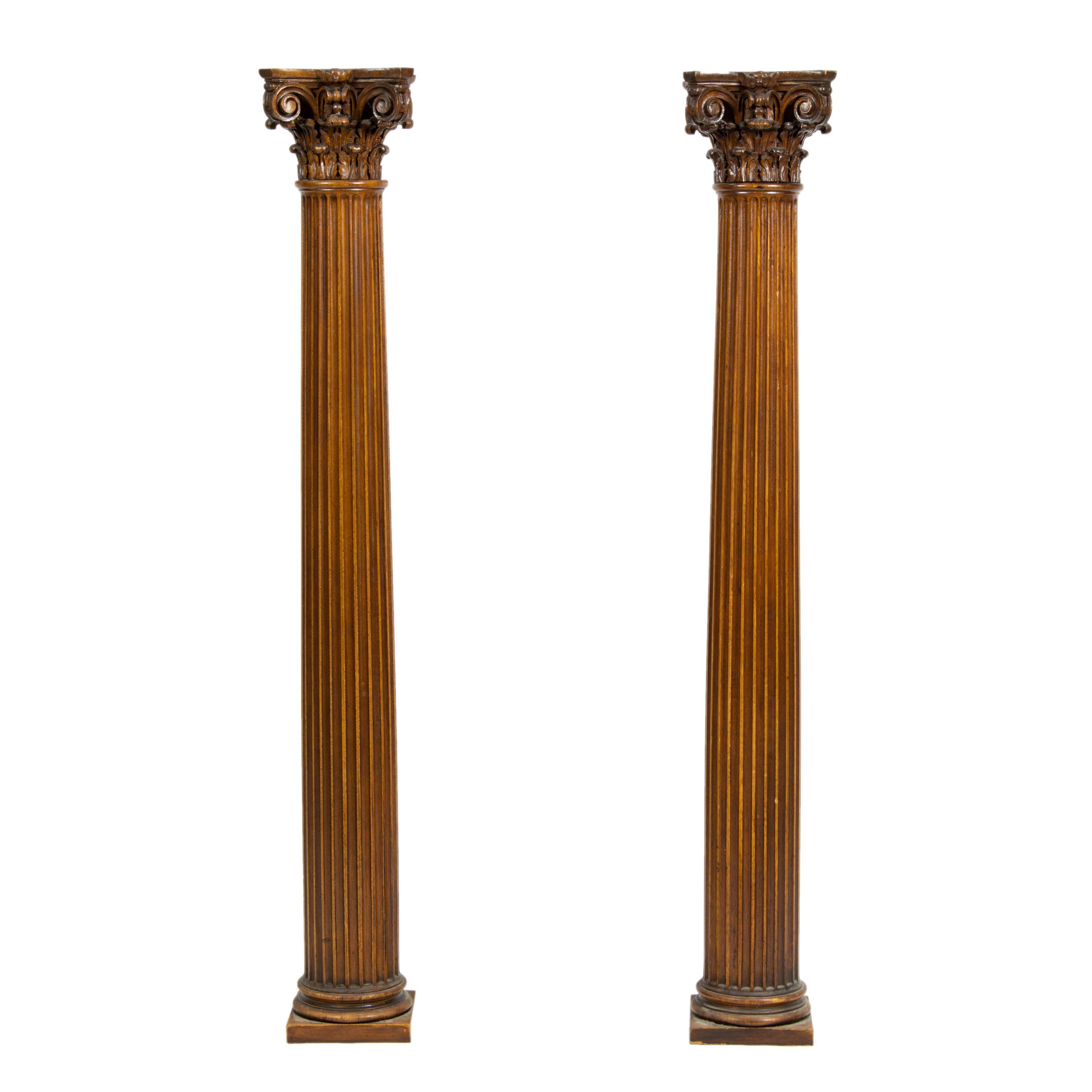 A PAIR OF CONTINENTAL CARVED AND