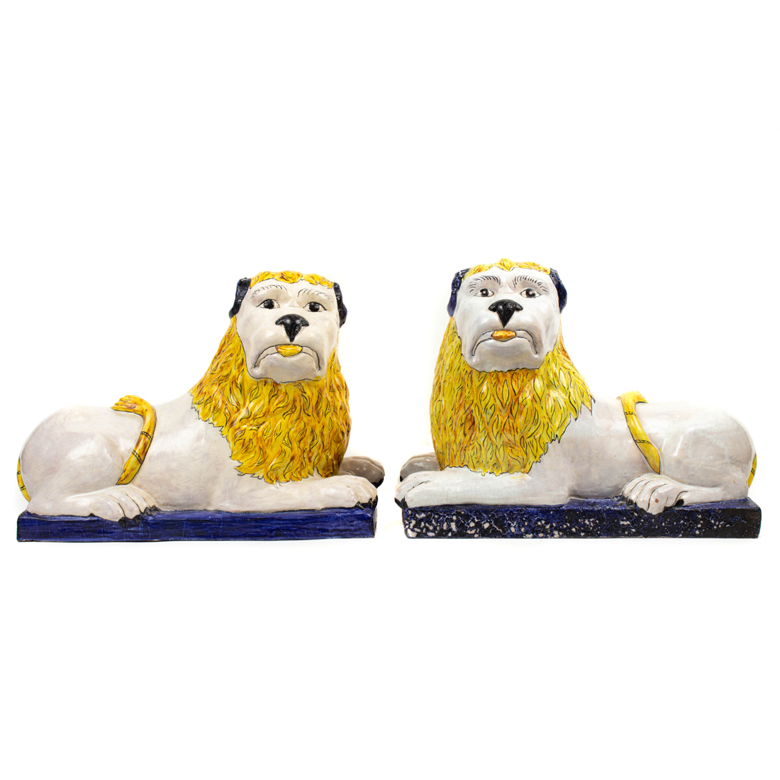 A PAIR OF CONTINENTAL POTTERY