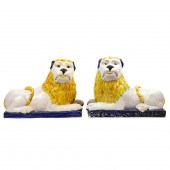 A PAIR OF CONTINENTAL POTTERY