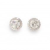 A PAIR OF DIAMOND AND EIGHTEEN