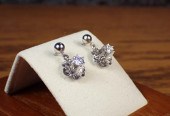 A PAIR OF DIAMOND SOLITAIRE EA