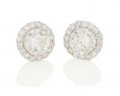 A PAIR OF DIAMOND STUD EARRING
