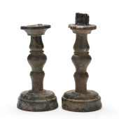 A PAIR OF EARLY POLYCHROME TUR