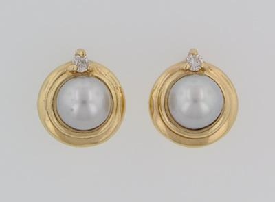 A Pair of Elegant Grey Pearl And