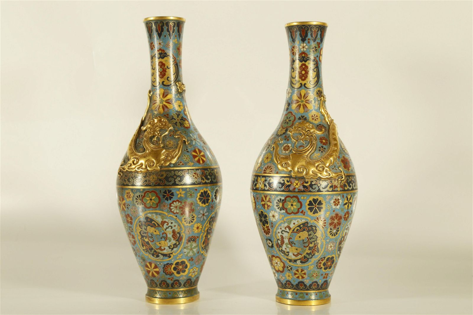 A PAIR OF EXQUISITE