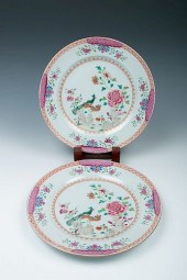 A PAIR OF FAMILLE ROSE PEACOCK