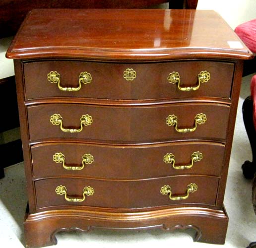 A PAIR OF FEDERAL STYLE MAHOGANY