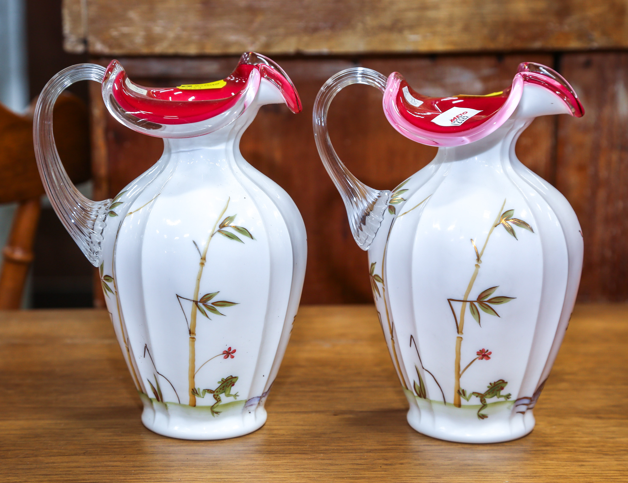 A PAIR OF FENTON ART GLASS