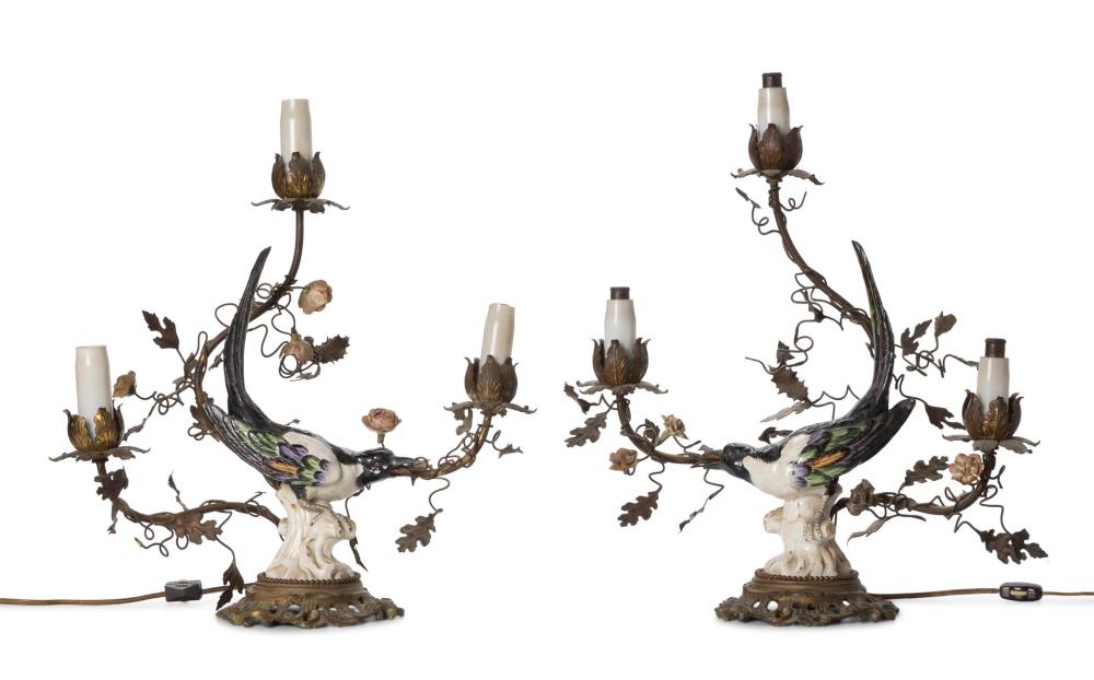 A PAIR OF FRENCH BOUDOIR LAMPSA