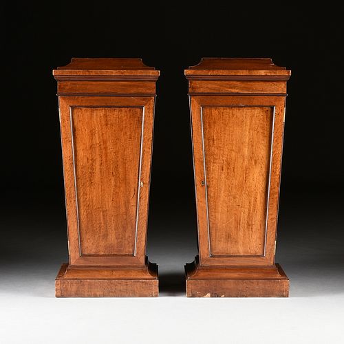 A PAIR OF GEORGE III CARVED