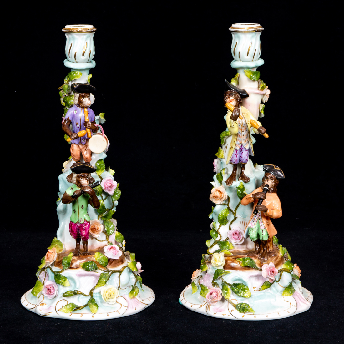 A PAIR OF GERMAN PORCELAIN FLORAL