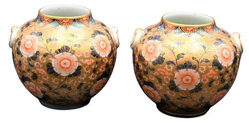 A PAIR OF GLOBULAR FORM JAPANESE