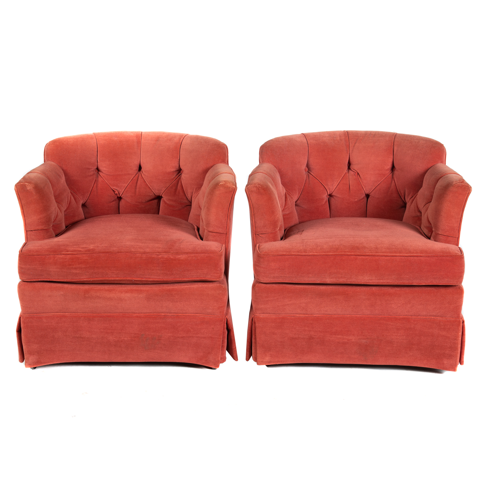 A PAIR OF HENREDON TUFTED