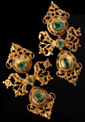 A pair of Iberian emerald ear